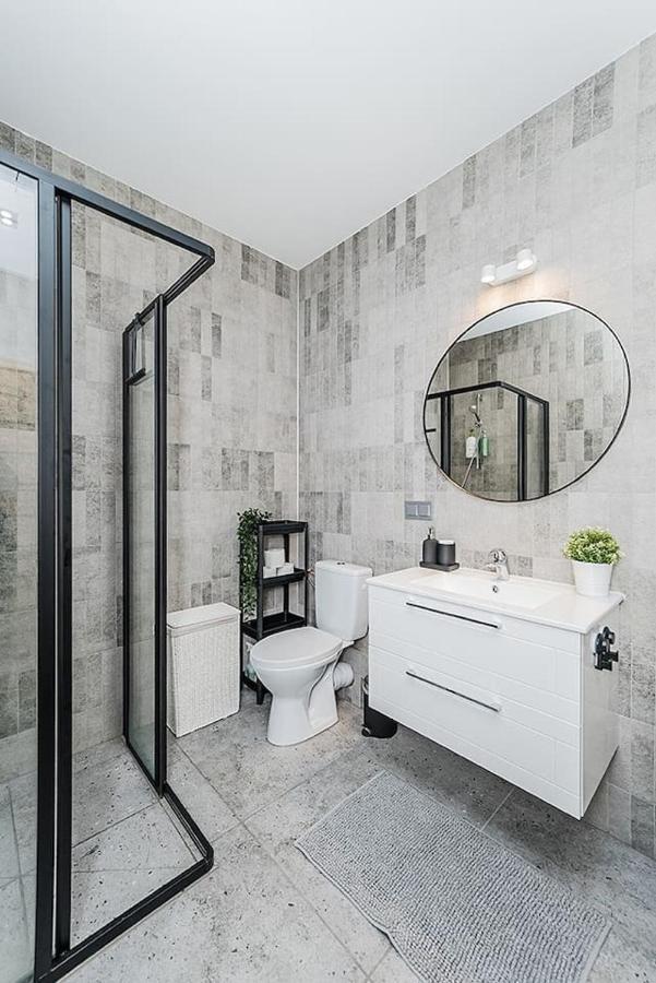 Lovely Apartment With Private Terrace By Urban Rent カウナス エクステリア 写真